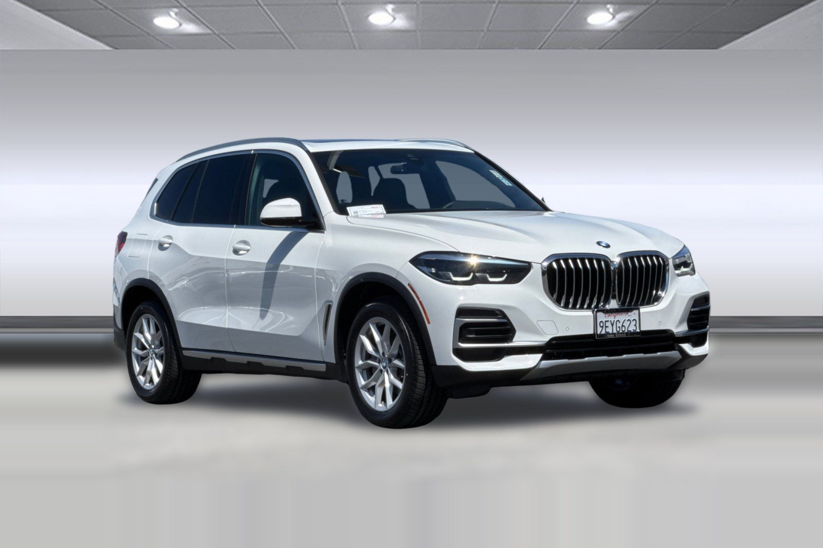 Certified 2023 BMW X5 xDrive40i w/ Premium Package AWD/4WD image 6