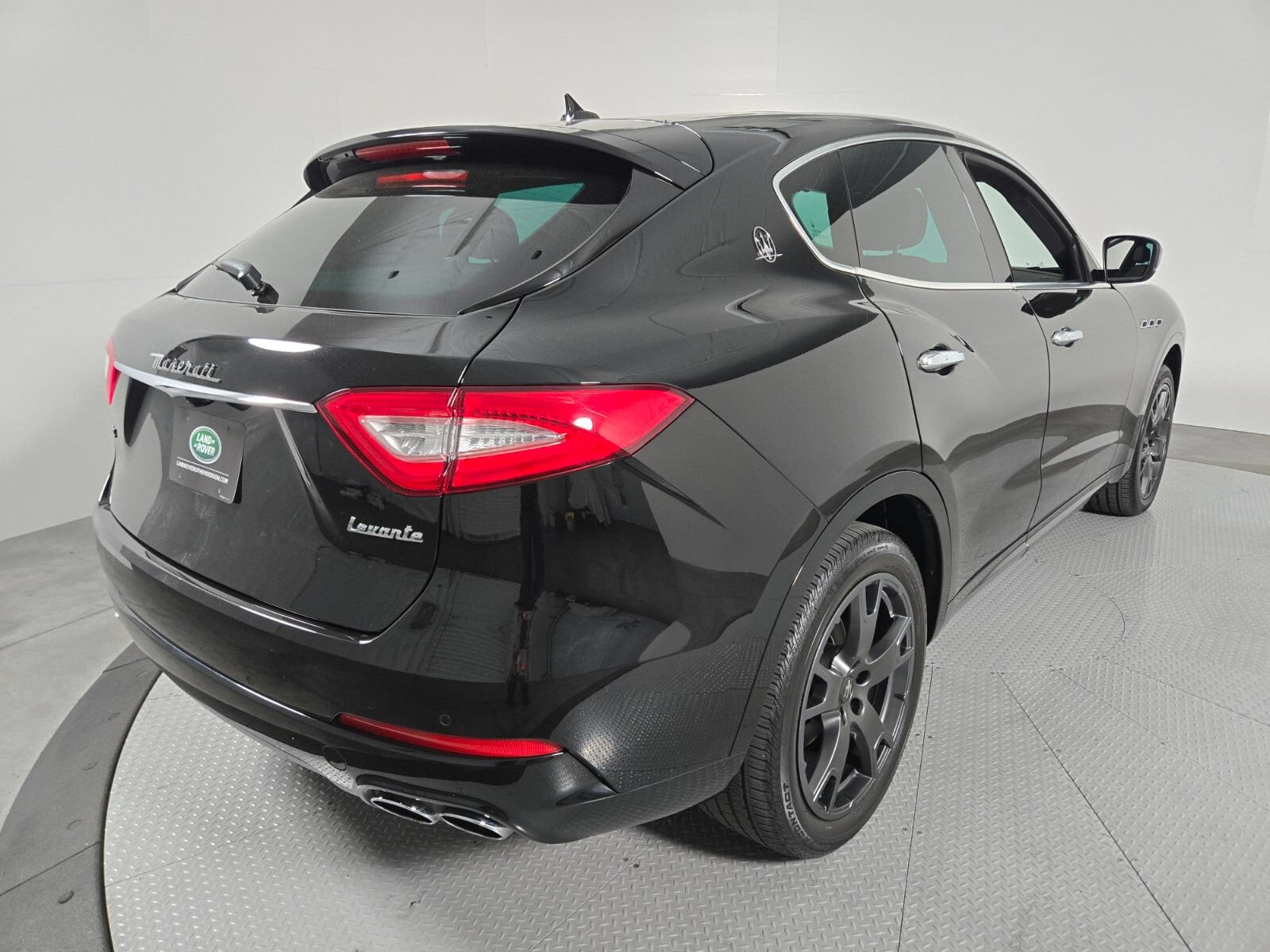 Used 2019 Maserati Levante AWD/4WD image 2