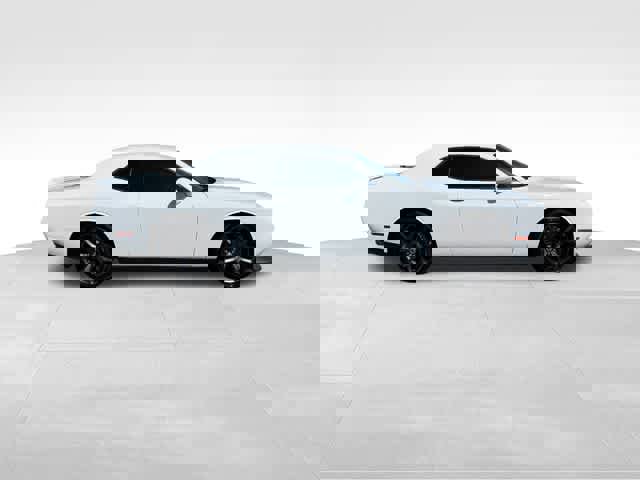 Used 2019 Dodge Challenger GT image 3