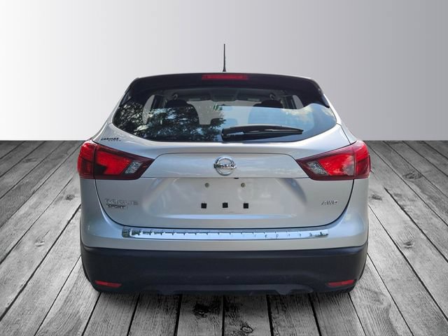 Used 2019 Nissan Rogue Sport S w/ Appearance Package AWD/4WD image 4