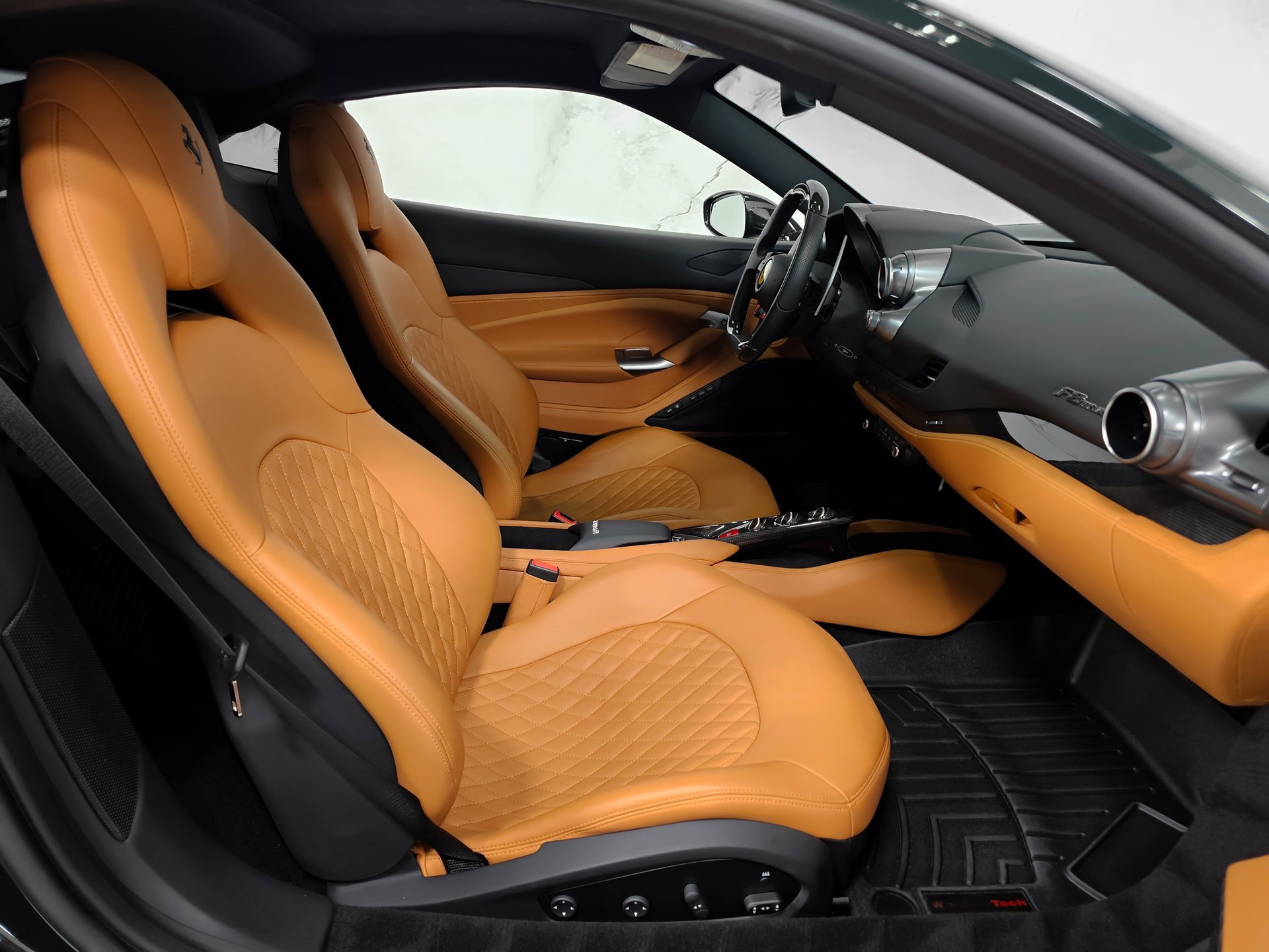 Used 2022 Ferrari F8 Tributo image 6