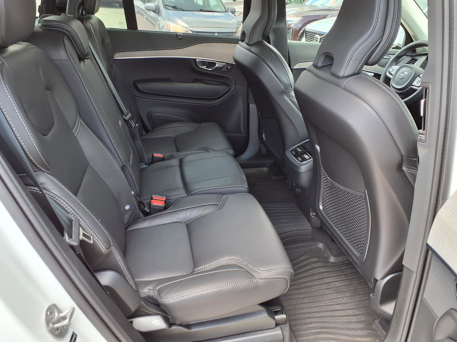 Used 2024 Volvo XC90 B6 Ultimate w/ Protection Package Premier AWD/4WD image 15