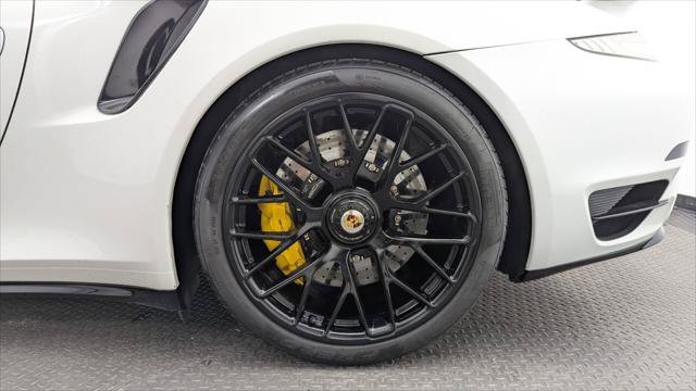 Used 2015 Porsche 911 Turbo S w/ High-end Infotainment Package AWD/4WD image 26