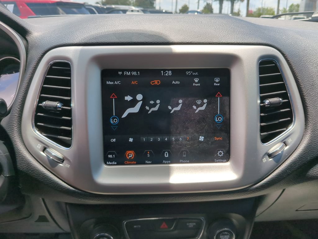 Used 2021 Jeep Compass Latitude w/ Sun and Sound Group FWD image 23