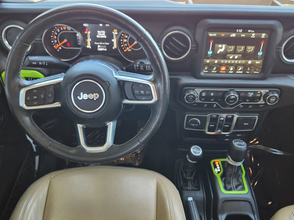 Used 2018 Jeep Wrangler Unlimited Sahara AWD/4WD image 3