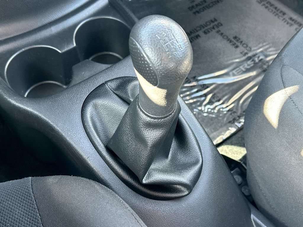 Used 2015 Nissan Versa Note S FWD image 19