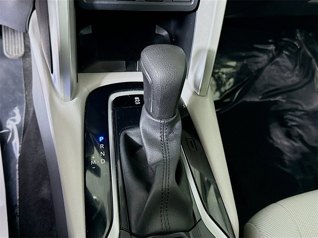 Certified 2024 Toyota Corolla Cross LE image 10