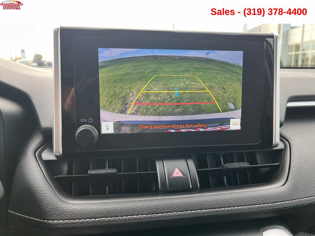 Used 2023 Toyota RAV4 LE AWD/4WD image 19