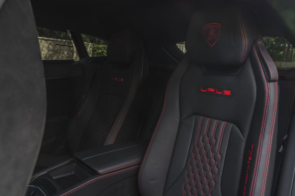 Used 2023 Lamborghini Urus Performante image 21