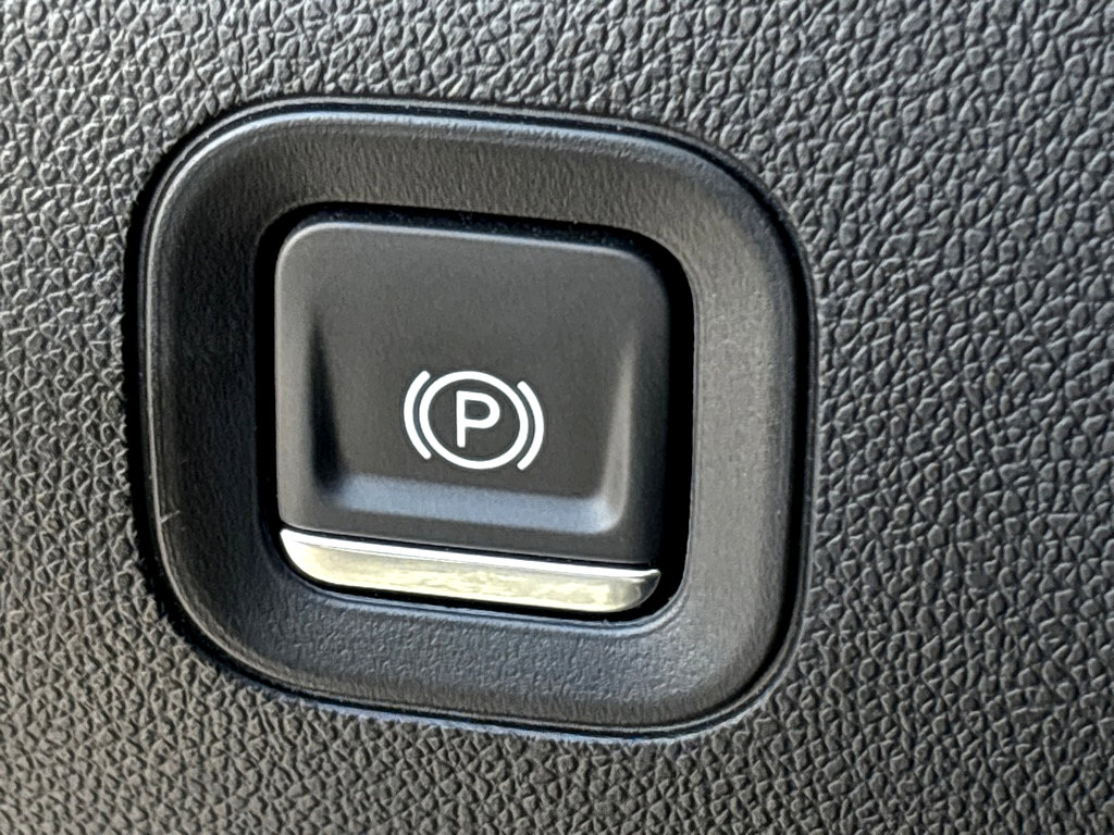 New 2024 Chevrolet Silverado 1500 Custom AWD/4WD image 24