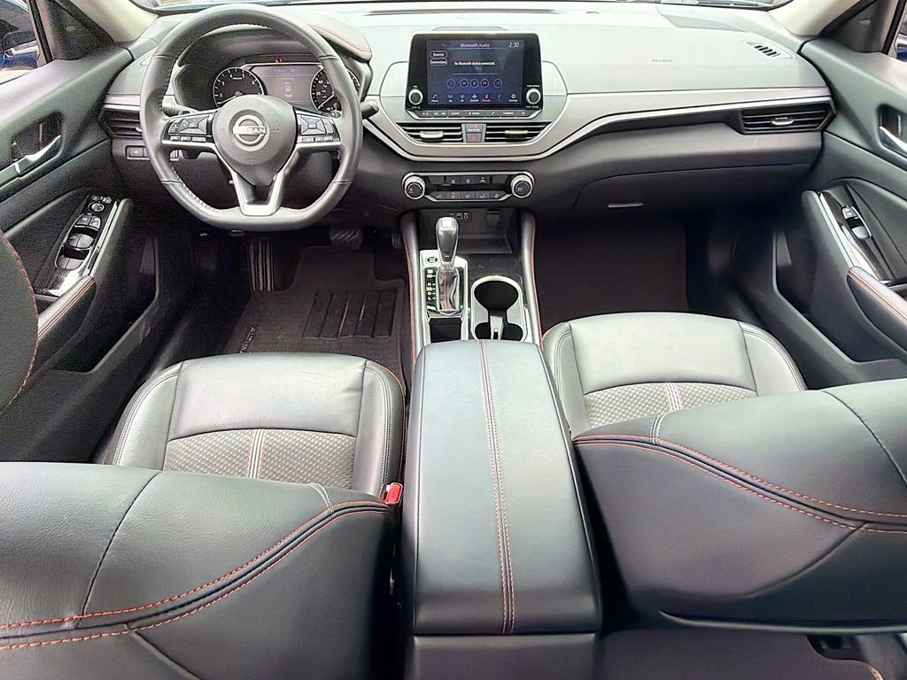Used 2025 Nissan Altima 2.5 SR FWD image 10
