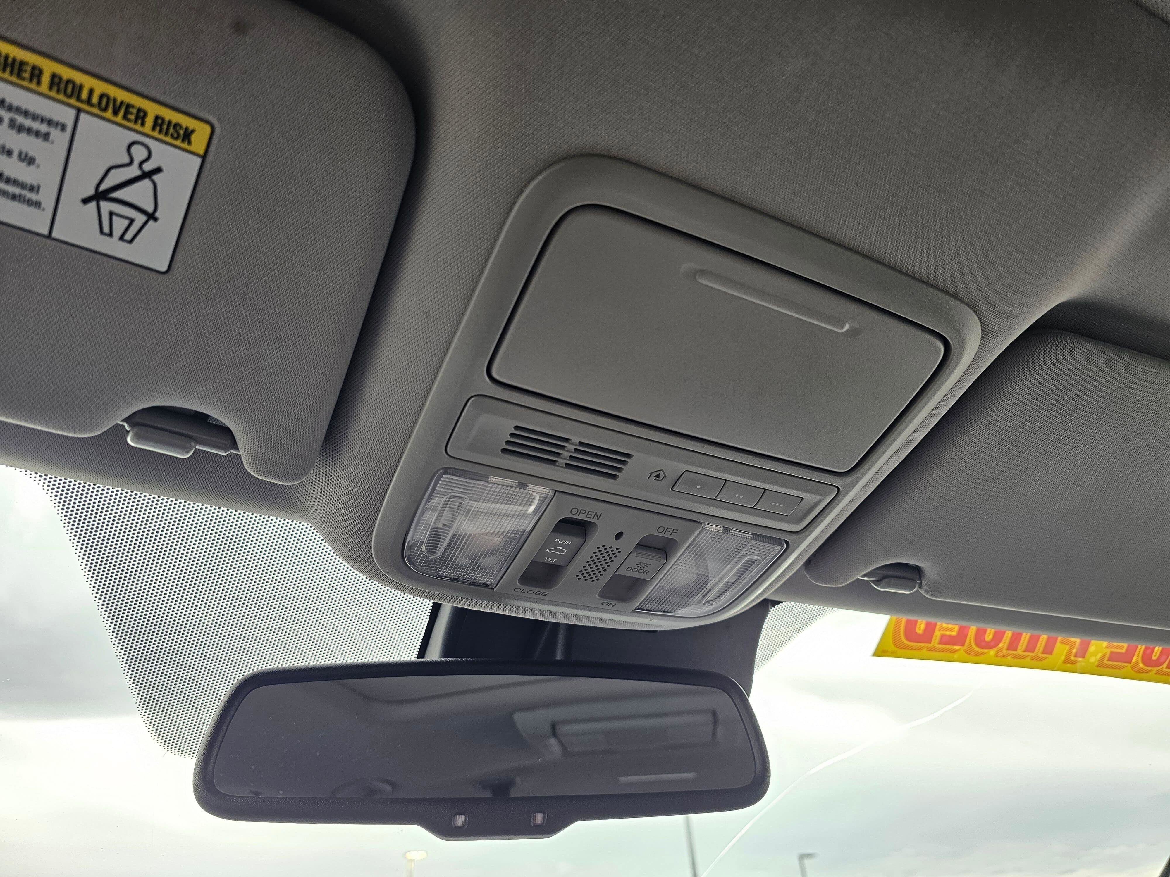 Used 2016 Honda Pilot Touring image 26