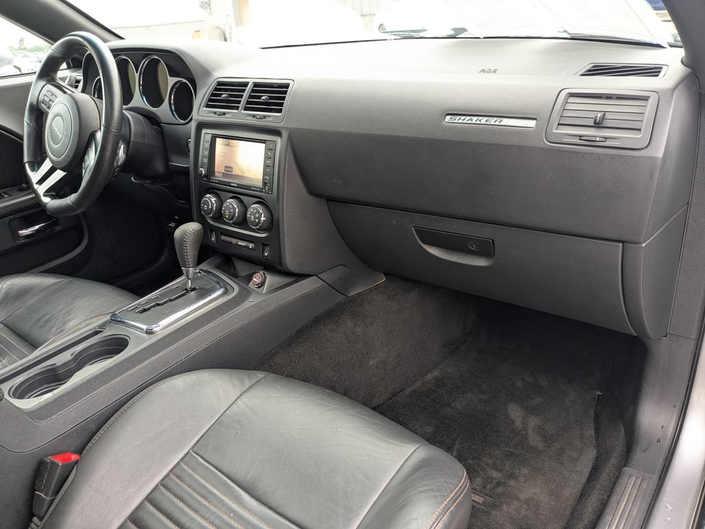 Used 2014 Dodge Challenger R/T RWD image 13