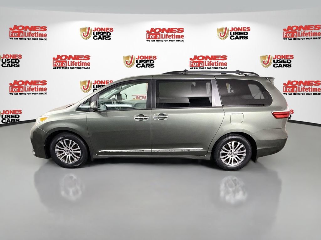 Certified 2020 Toyota Sienna XLE w/ XLE Navigation Package FWD image 17