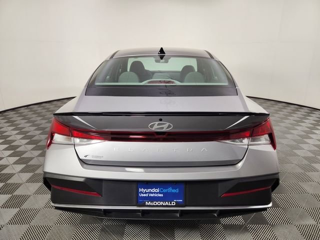 Certified 2025 Hyundai Elantra Sport FWD image 4