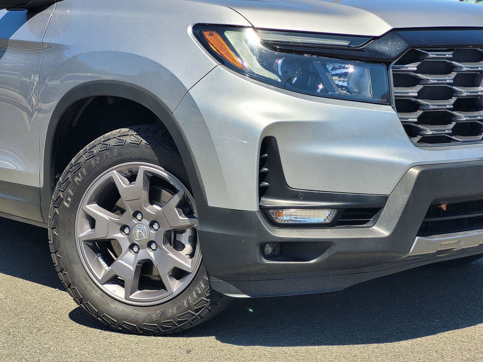 Used 2024 Honda Passport TrailSport image 11