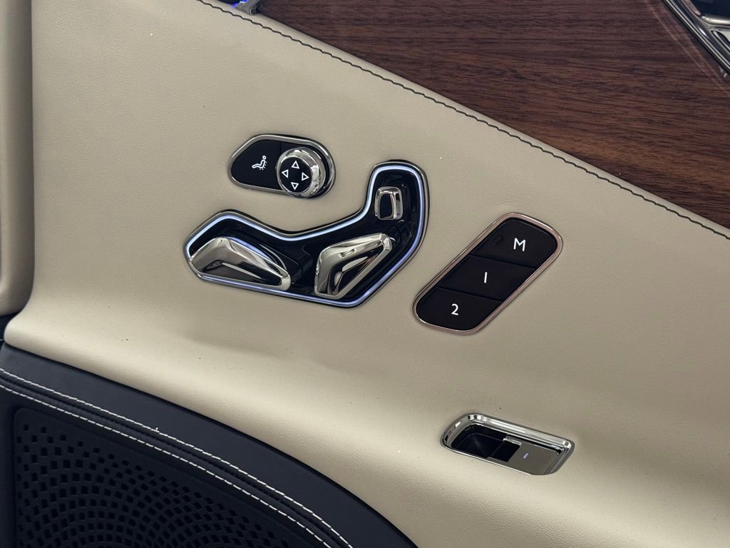 New 2026 Bentley Flying Spur Azure image 60