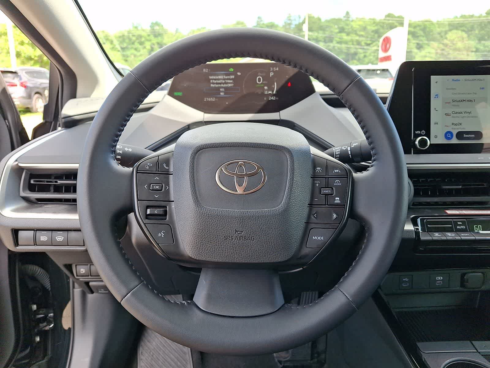 Certified 2025 Toyota Prius LE FWD image 21