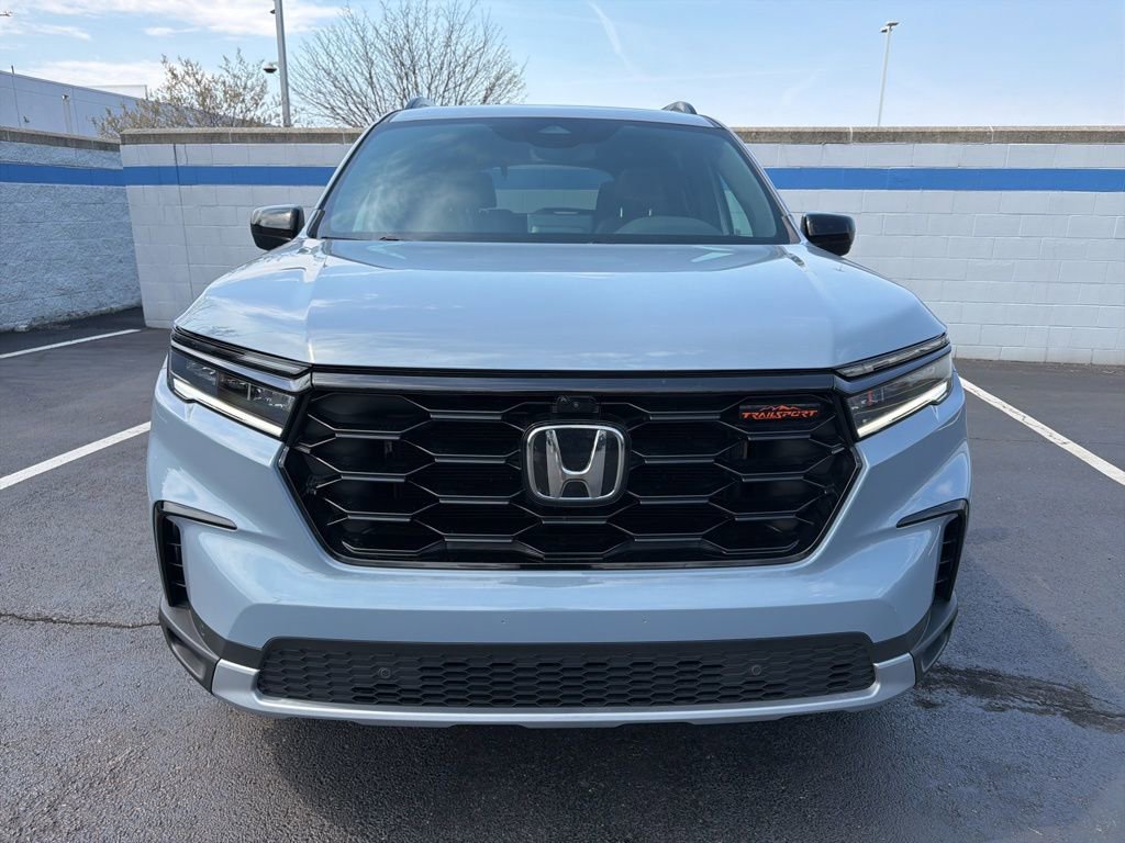 Used 2023 Honda Pilot TrailSport image 8