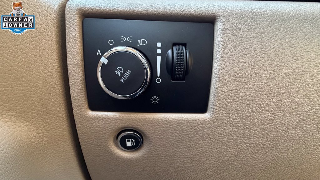 Used 2019 Jeep Grand Cherokee Overland AWD/4WD image 29