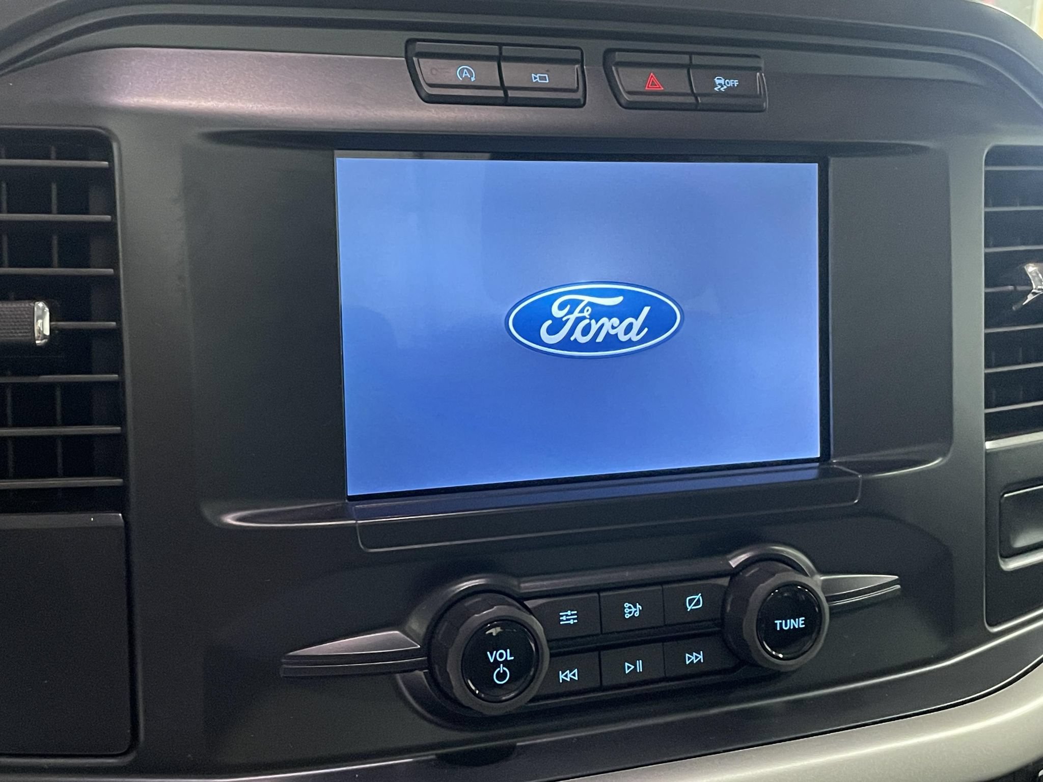 Used 2021 Ford F150 XL w/ Equipment Group 101A High RWD image 8