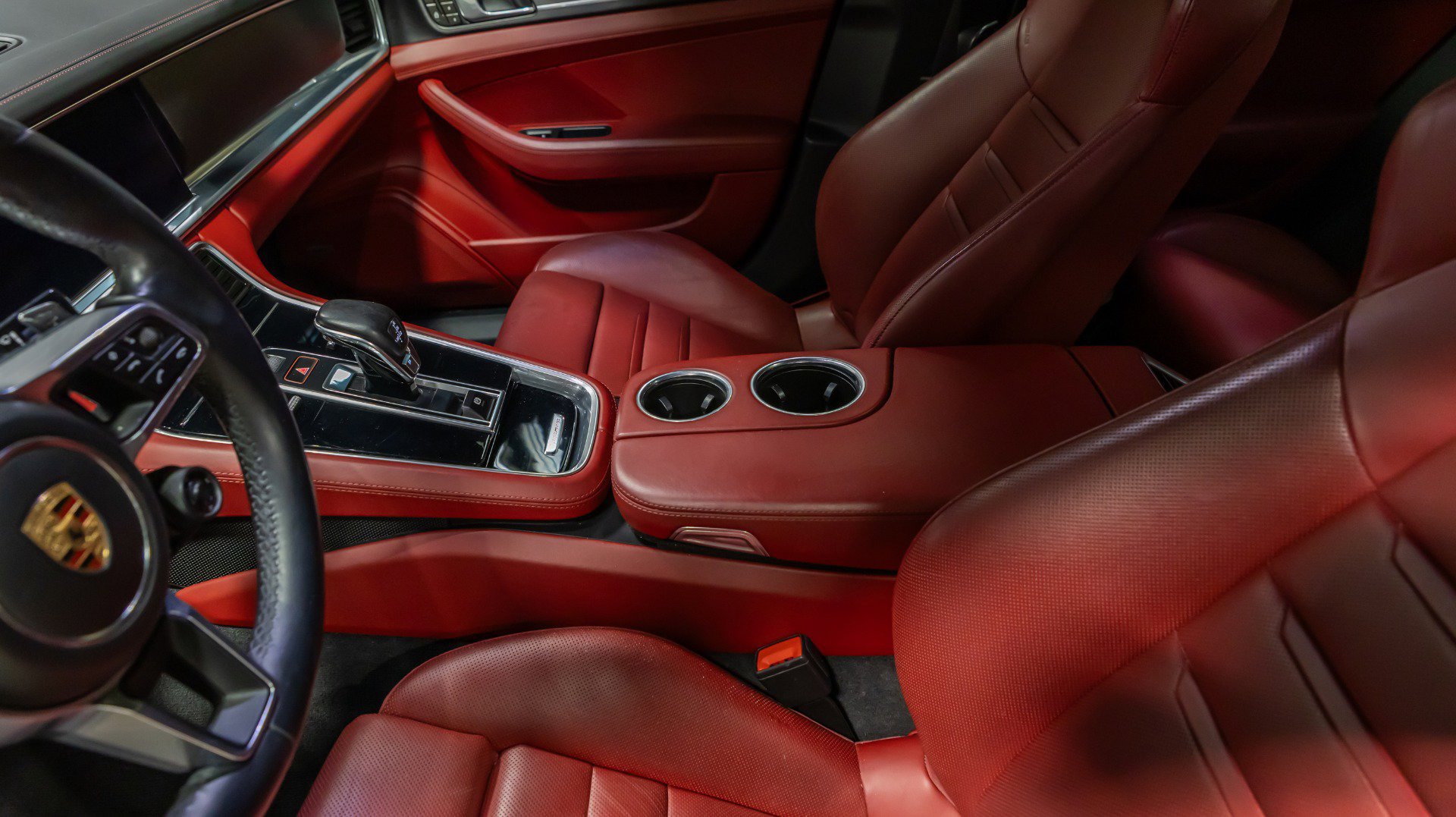 Used 2020 Porsche Panamera GTS image 45