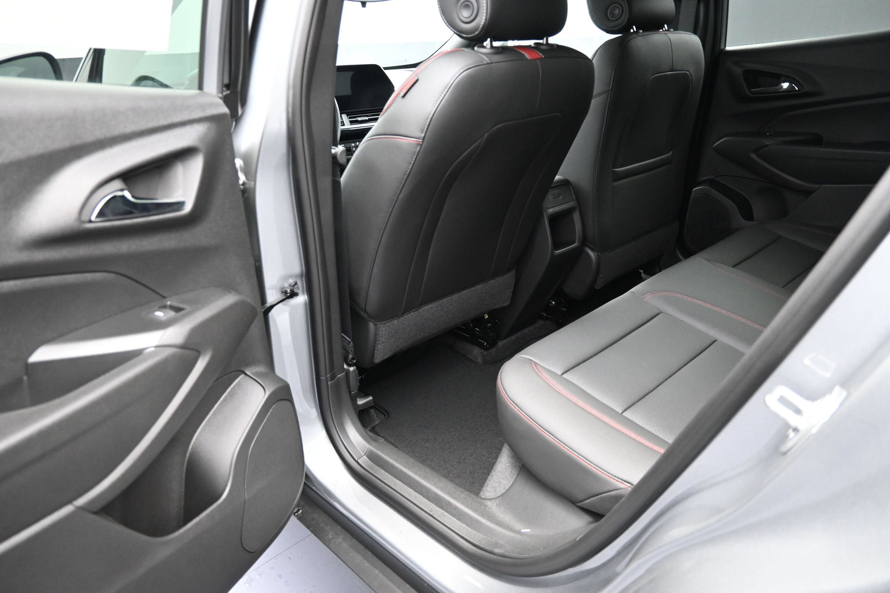 New 2026 Chevrolet Trax RS w/ Driver Confidence Package FWD image 27