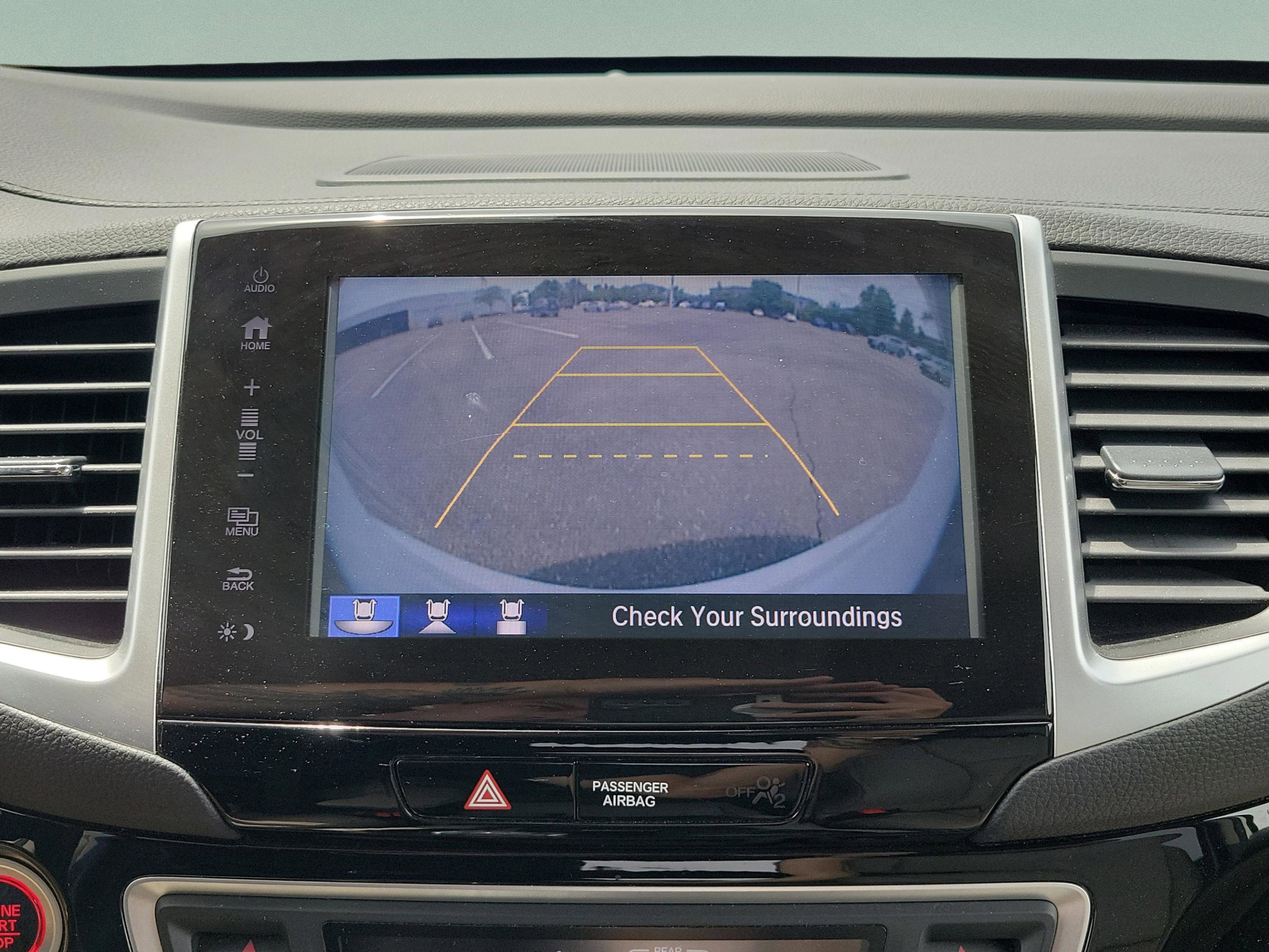 Certified 2017 Honda Pilot Touring image 36