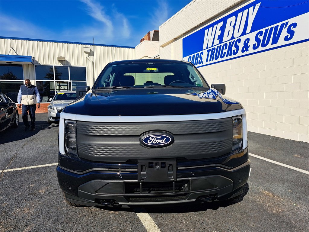 New 2025 Ford F150 Lightning Flash image 2