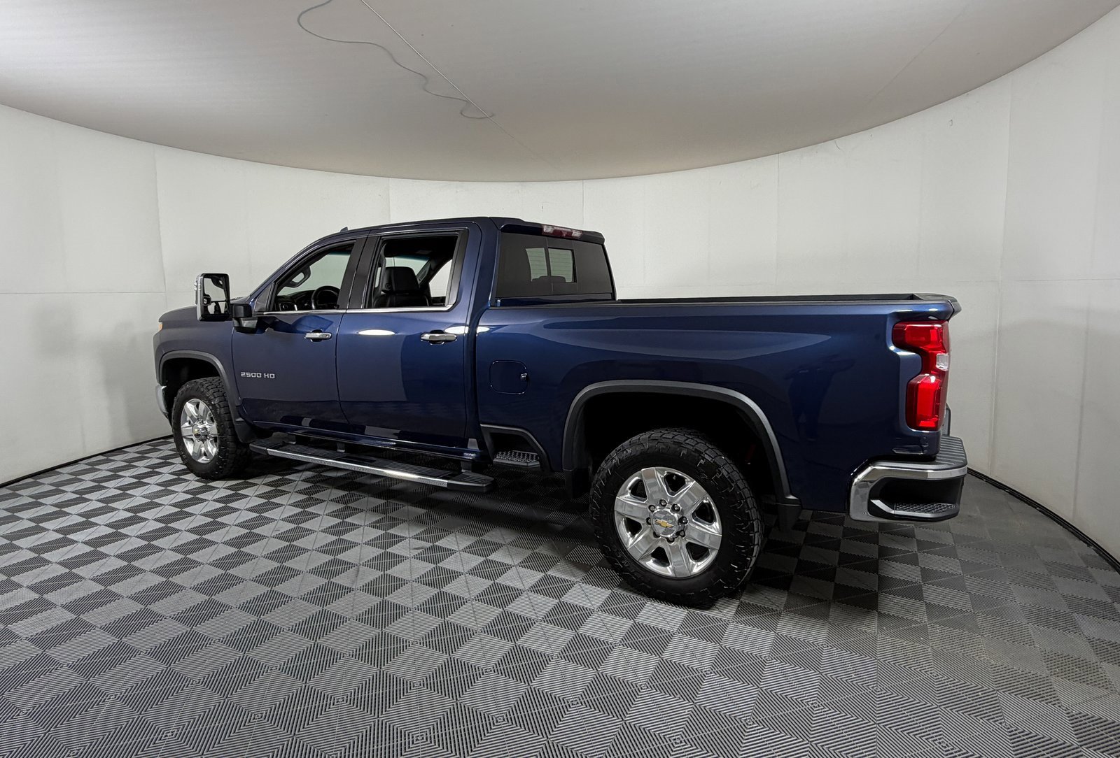 Used 2021 Chevrolet Silverado 2500 LTZ image 3