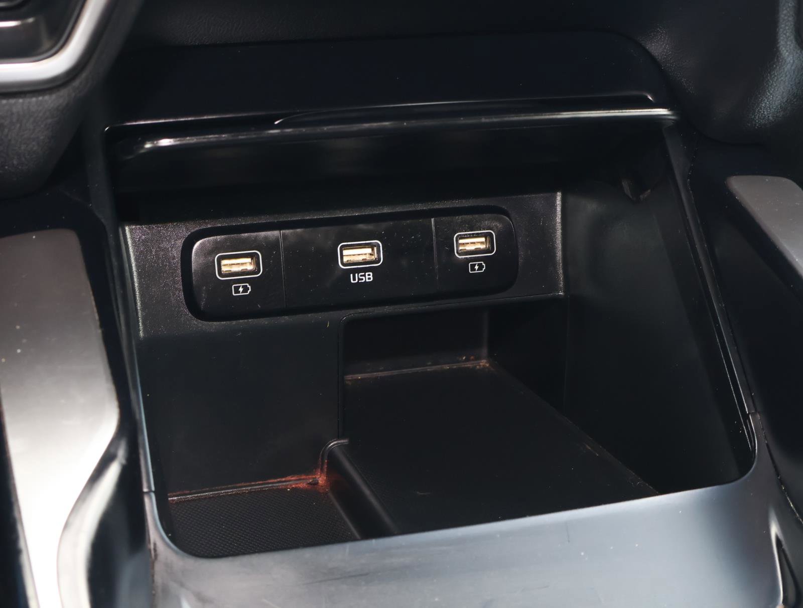 Used 2022 Kia Sorento LX image 26