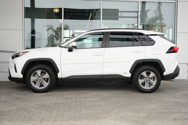 Used 2023 Toyota RAV4 LE AWD/4WD image 5