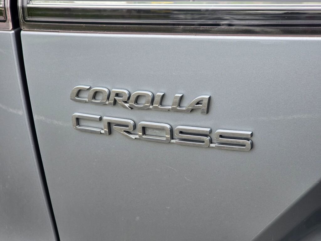 Used 2024 Toyota Corolla Cross XLE w/ Convenience Package AWD/4WD image 14