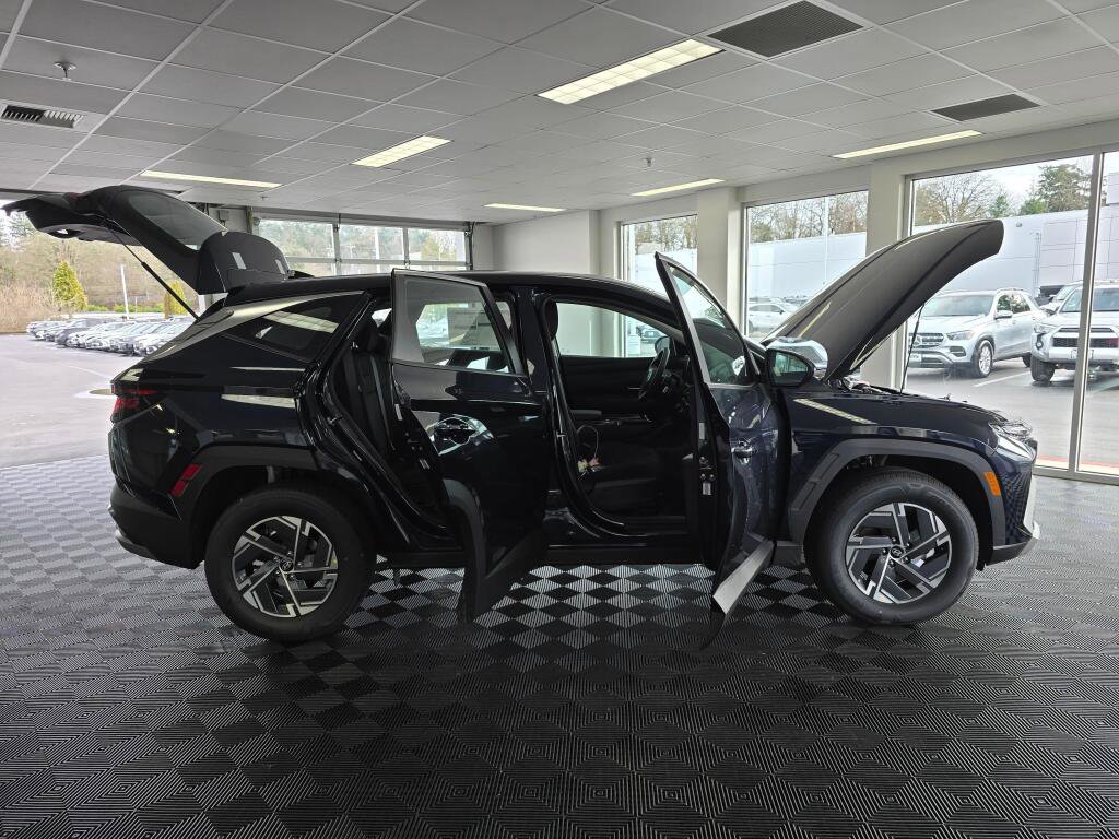 New 2026 Hyundai Tucson Blue SE w/ Tow & Go Package image 18