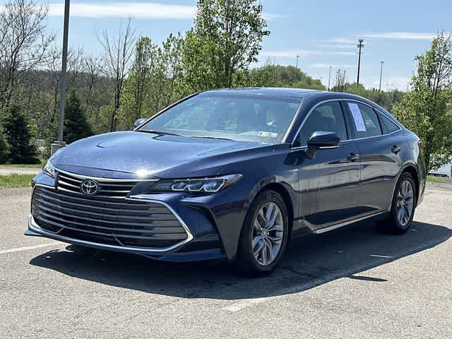 Used 2019 Toyota Avalon XLE w/ Moonroof Package FWD image 1
