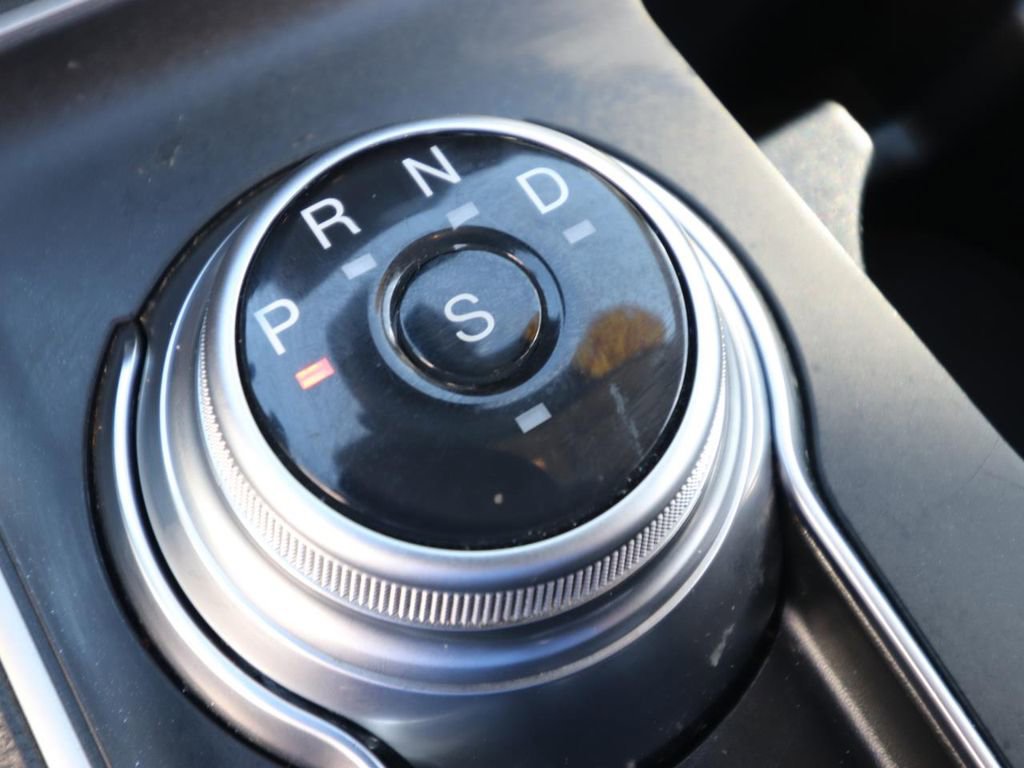 Certified 2024 Ford Edge SE w/ Black Appearance Package image 21