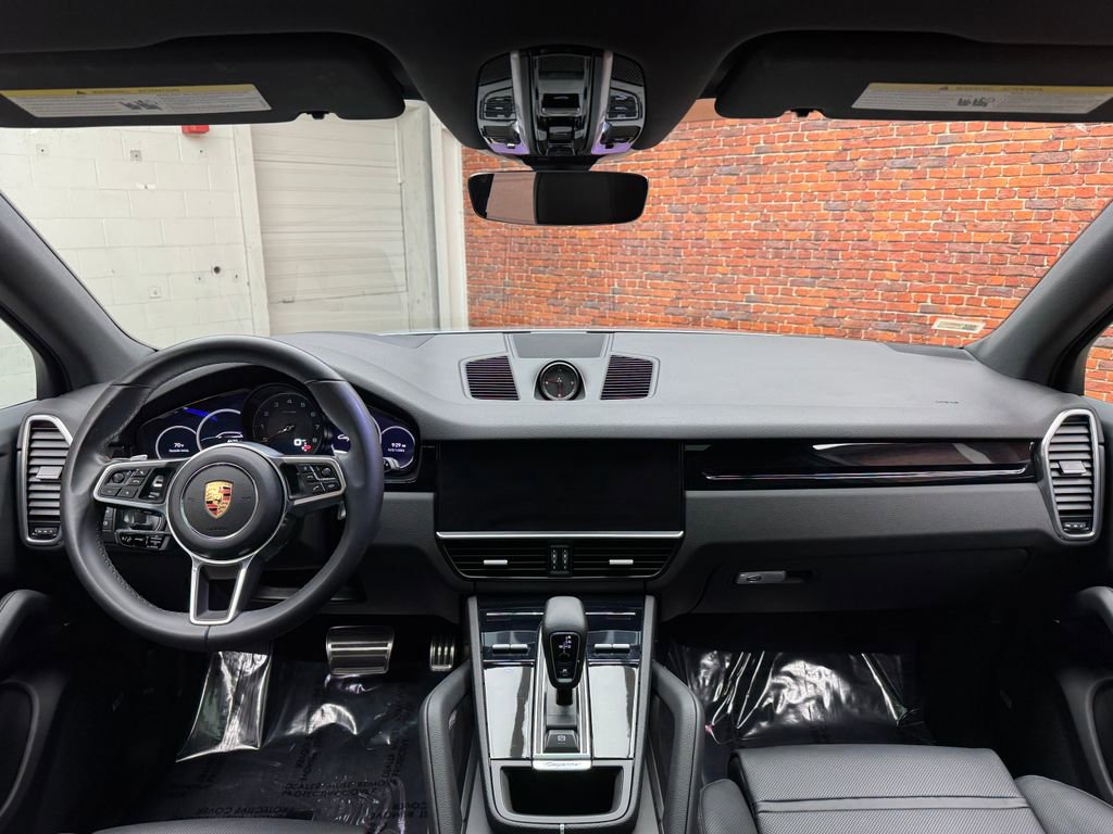 Used 2023 Porsche Cayenne S AWD/4WD image 11