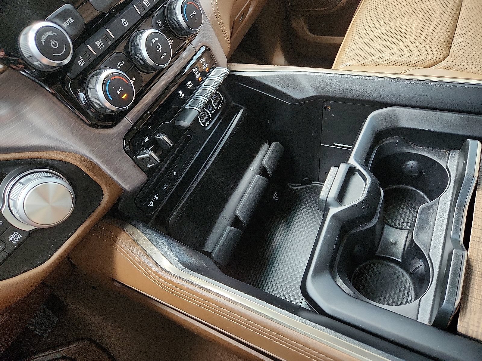 Used 2019 RAM 1500 Limited AWD/4WD image 26