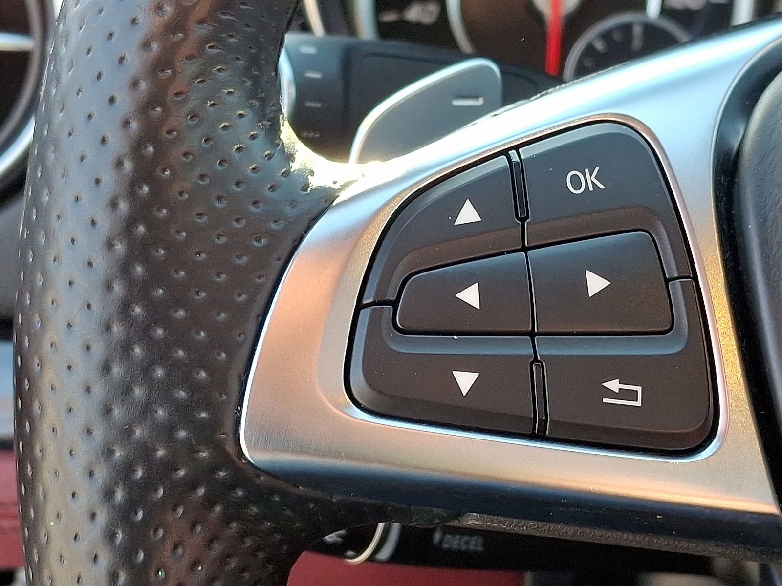 Certified 2017 Mercedes-Benz SL 550 image 21