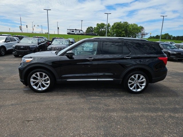 Used 2023 Ford Explorer Platinum w/ Technology Package image 4