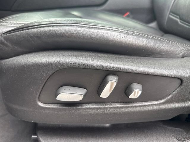 Used 2018 Cadillac XT5 Platinum w/ Driver Assist Package AWD/4WD image 12