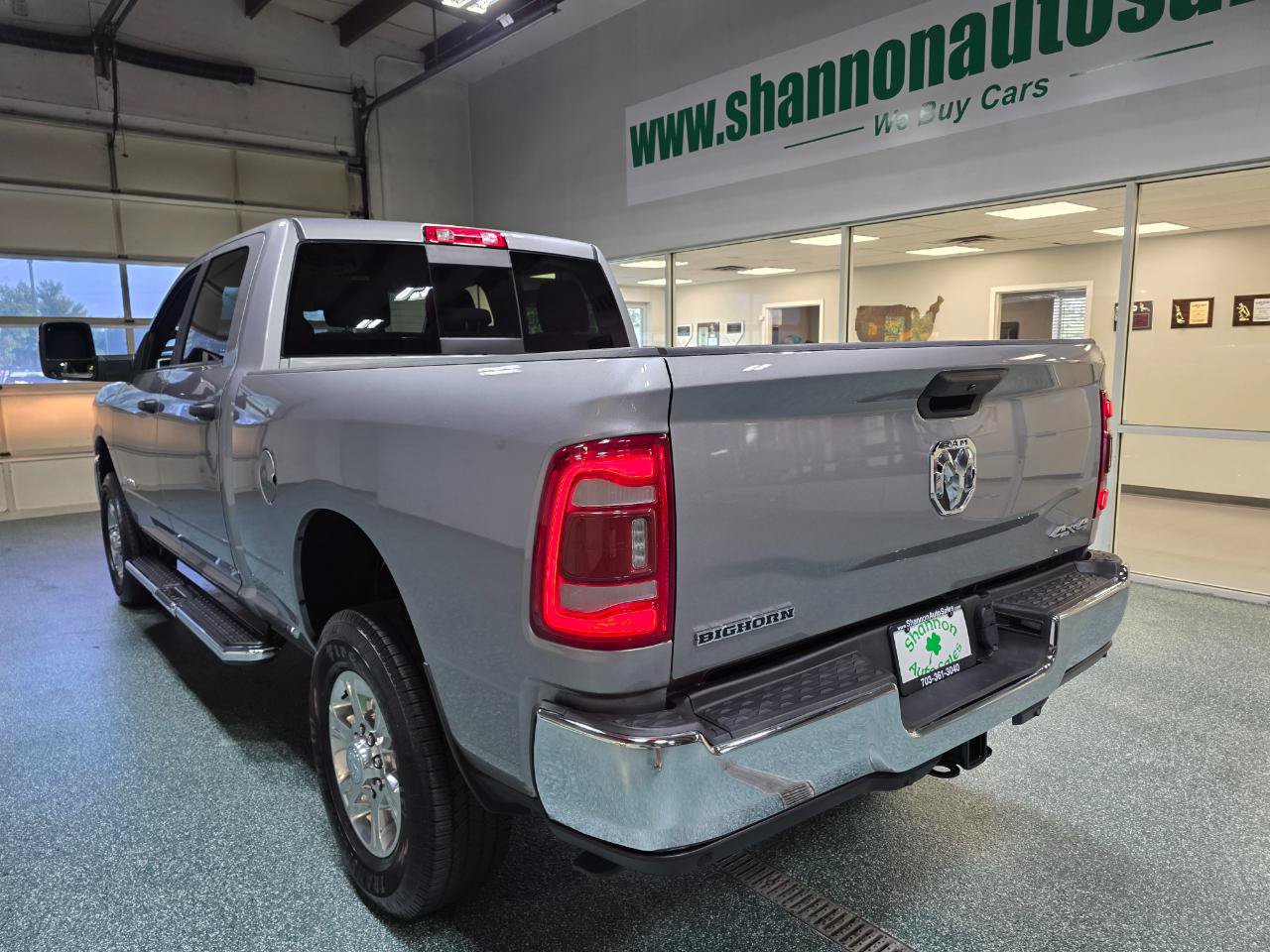 Used 2024 RAM 2500 Big Horn w/ Level 2 Equipment Group AWD/4WD image 9