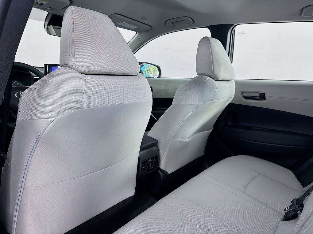 Used 2023 Toyota Corolla Cross L image 22