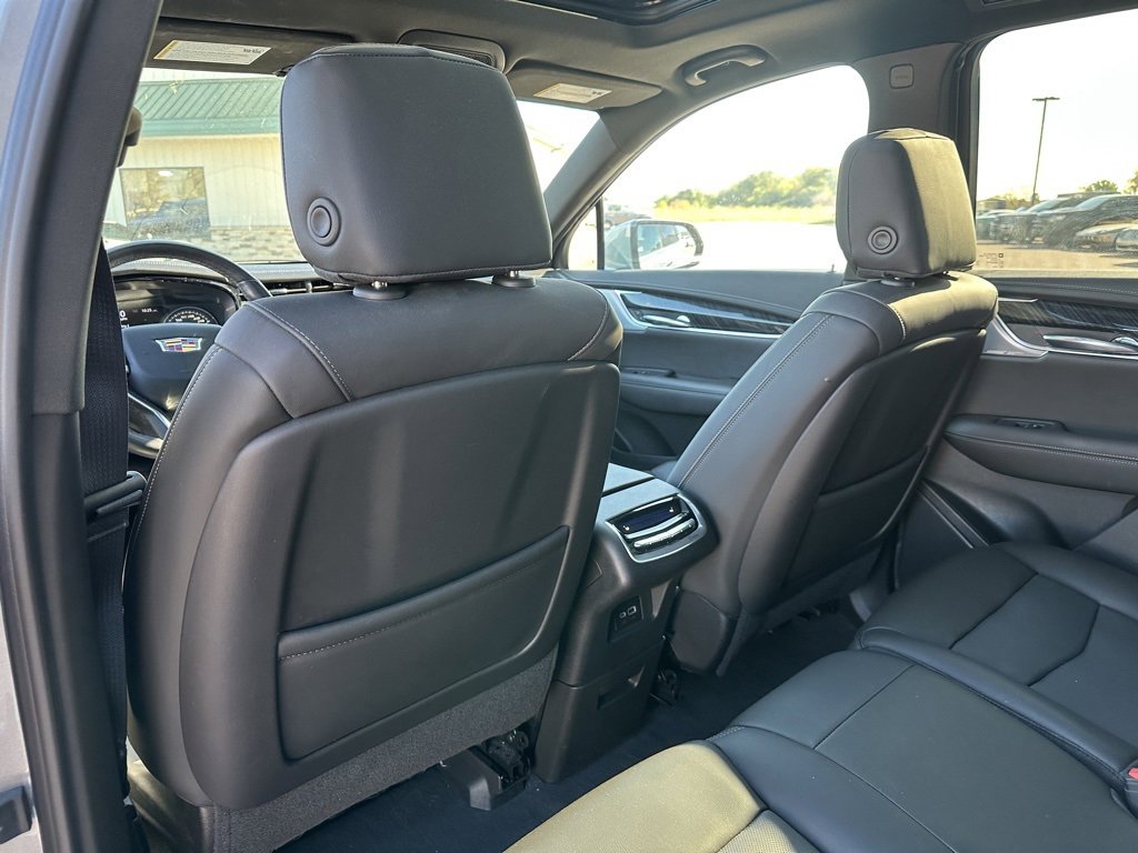 Used 2024 Cadillac XT6 Premium Luxury image 22
