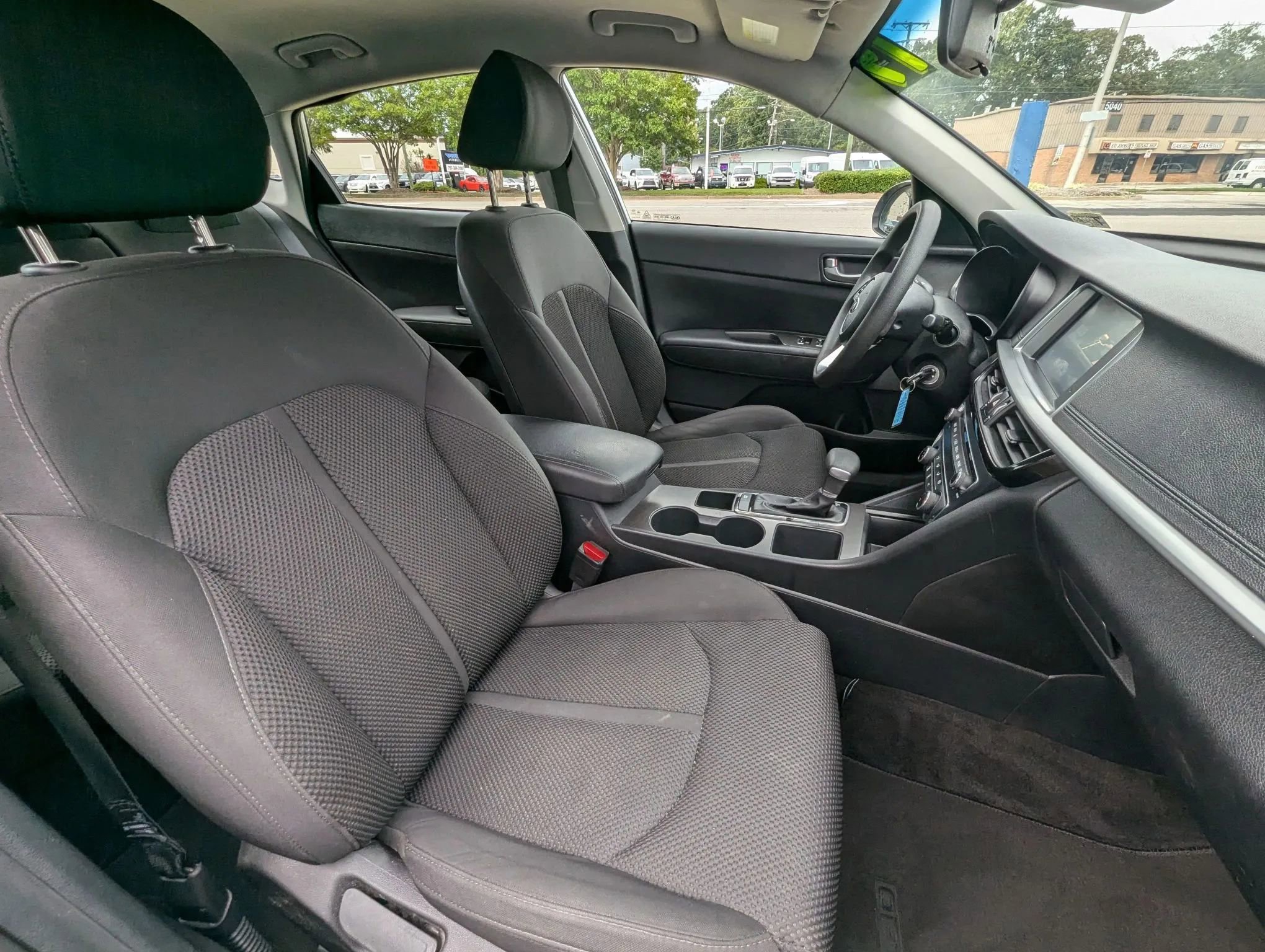 Used 2019 Kia Optima LX FWD image 9