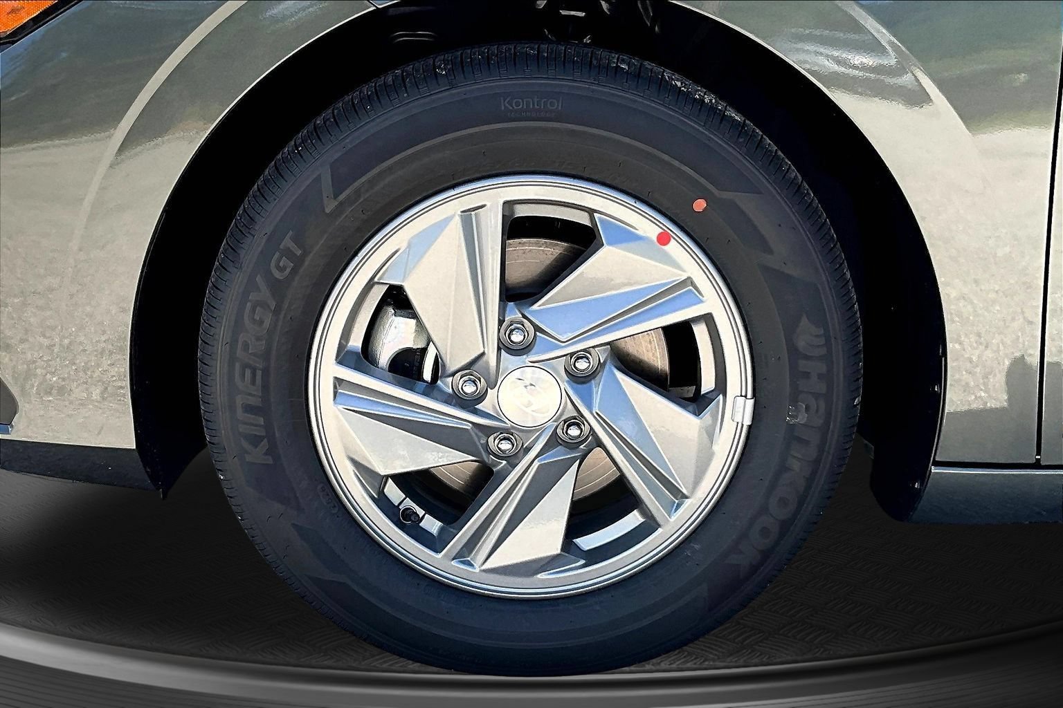 New 2026 Hyundai Elantra SE FWD image 12
