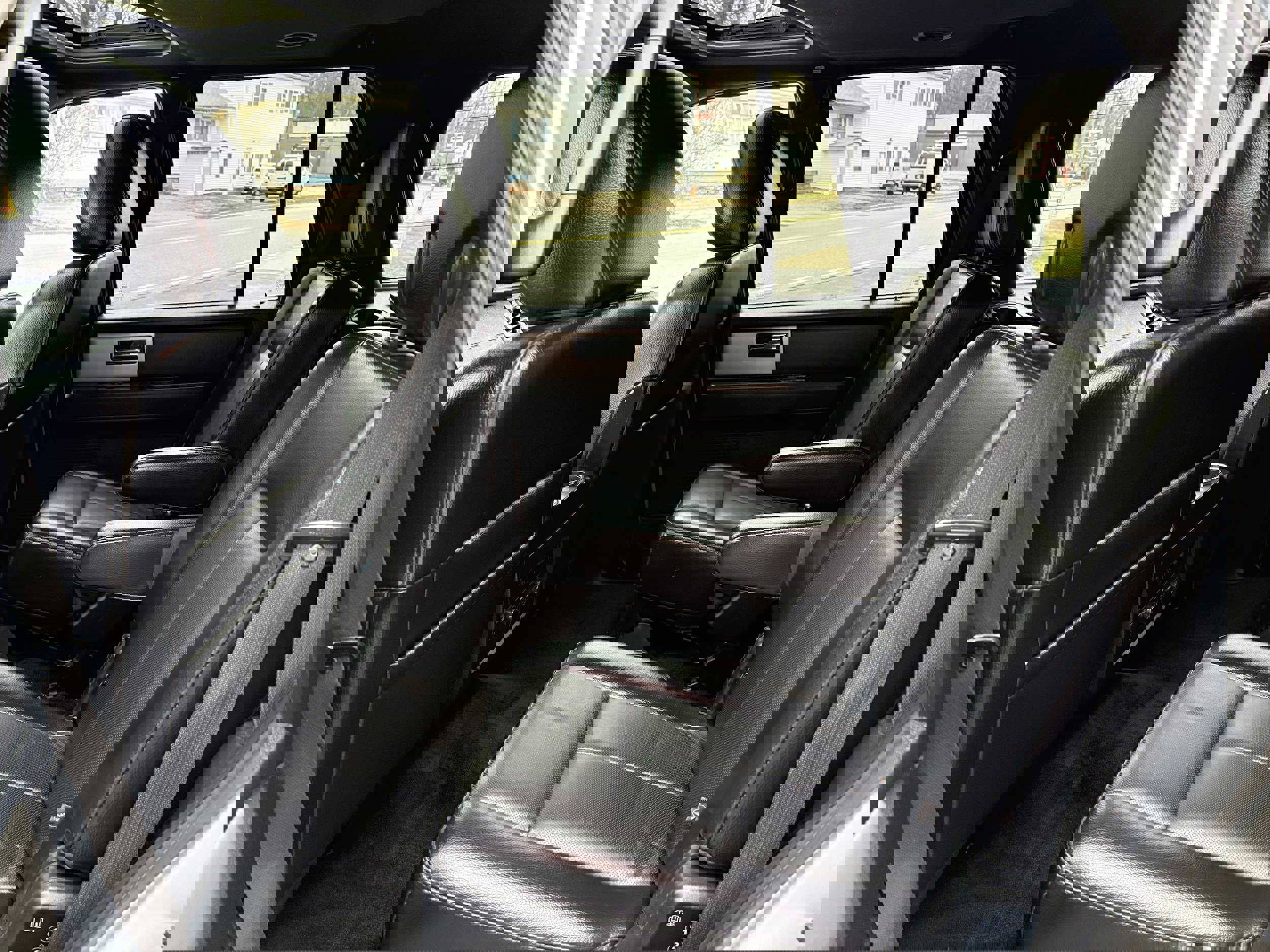 Used 2016 Ford Expedition Limited image 15