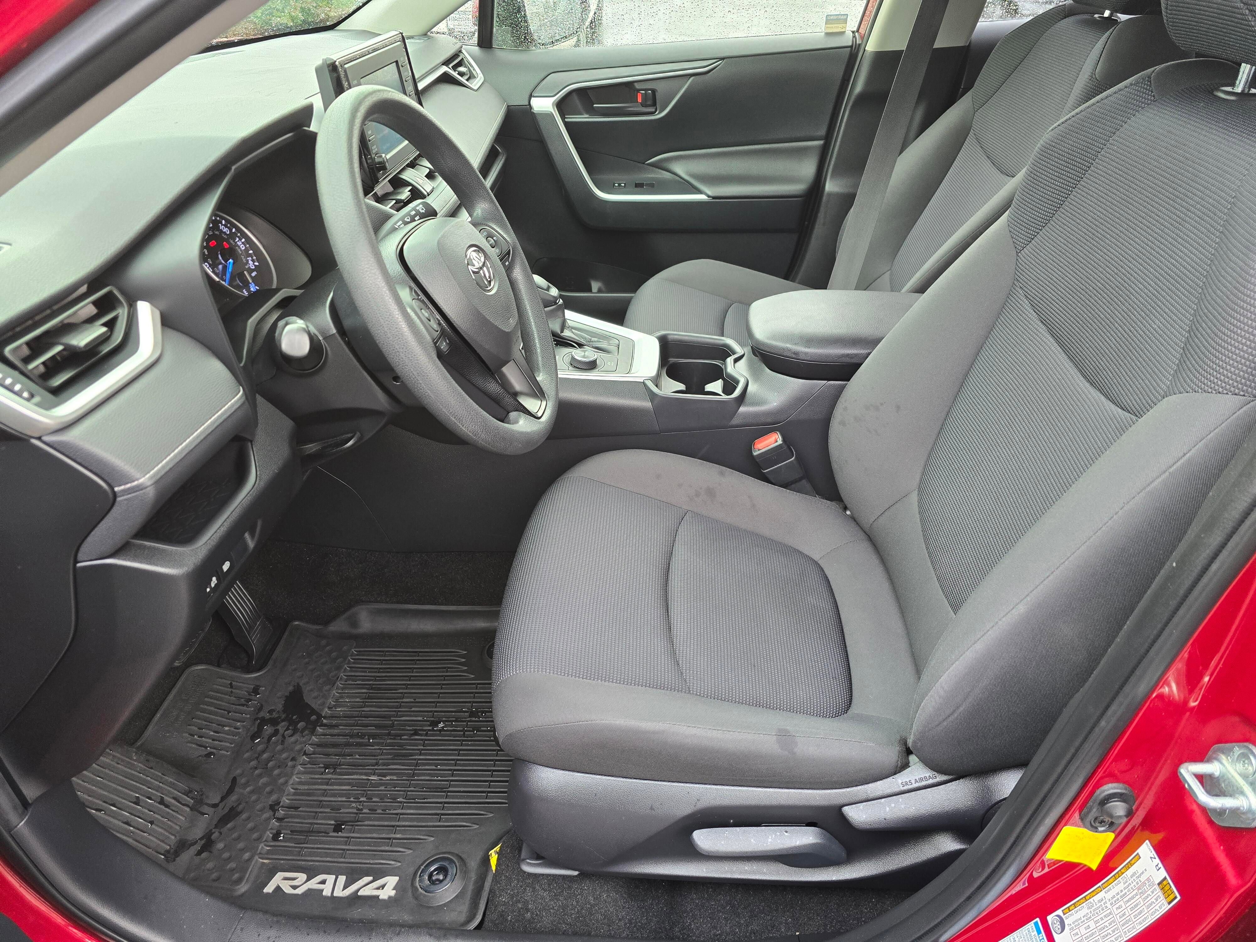 Used 2019 Toyota RAV4 LE image 25