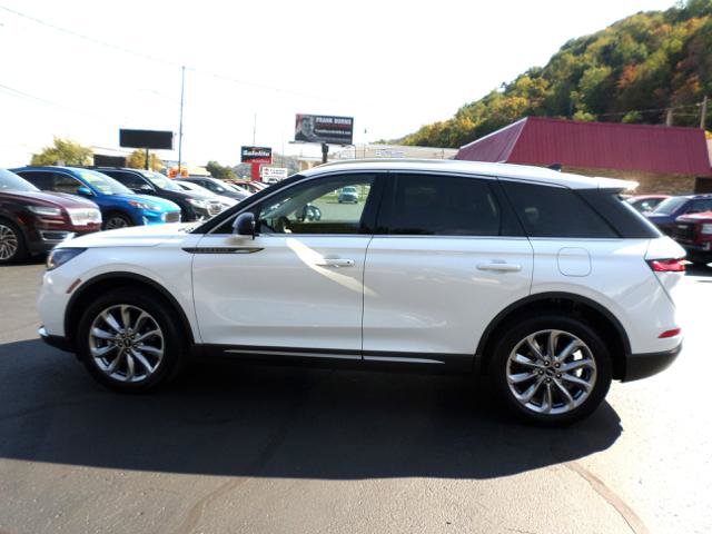 Used 2022 Lincoln Corsair AWD w/ Premium Package image 9