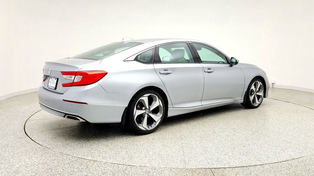 Used 2018 Honda Accord Touring image 5